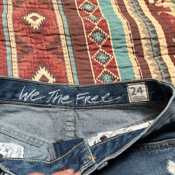 We The Free Jean shorts size 24 - Picture 2 of 5
